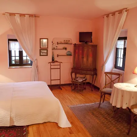 Casa Rural Montanenea Country house Hondarribia